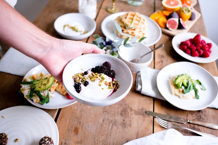 Zwei Gläser Wasser: Die besten Tipps für ein gesundes Frühstück