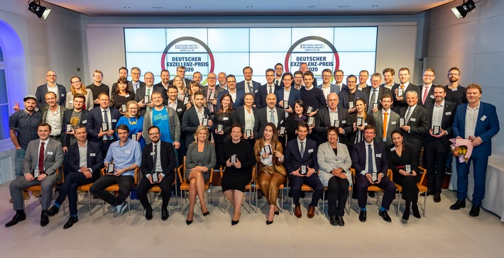 Der Deutsche Exzellenz-Preis 2020 der Deutschen Wirtschaft ging gestern Abend an 46 digitale, innovative und kreative Unternehmen – darunter 15 Start-ups und vier Publikumspreisträger
