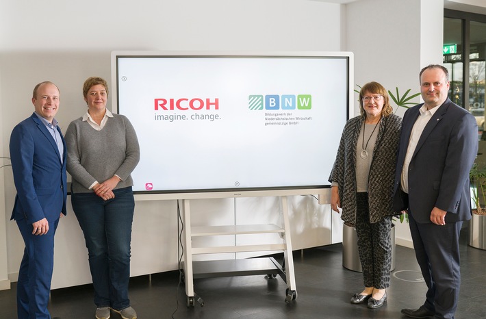 Neue Partnerschaft: Ricoh und das Bildungswerk der Niedersächsischen Wirtschaft treiben gemeinsam die Umsetzung des "DigitalPakt Schule" in Niedersachsen voran