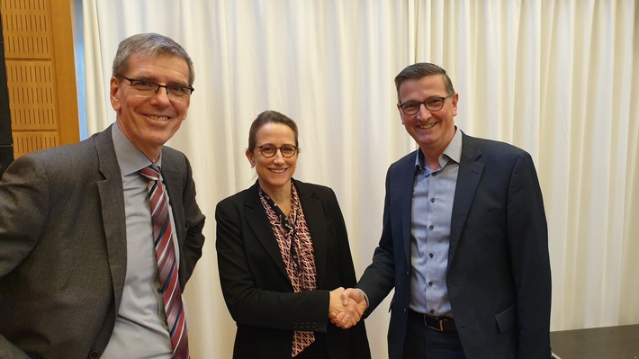 Wechsel in der Geschäftsführung des Deutschen Volkshochschul-Verbandes – Julia von Westerholt wird Nachfolgerin von Ulrich Aengenvoort