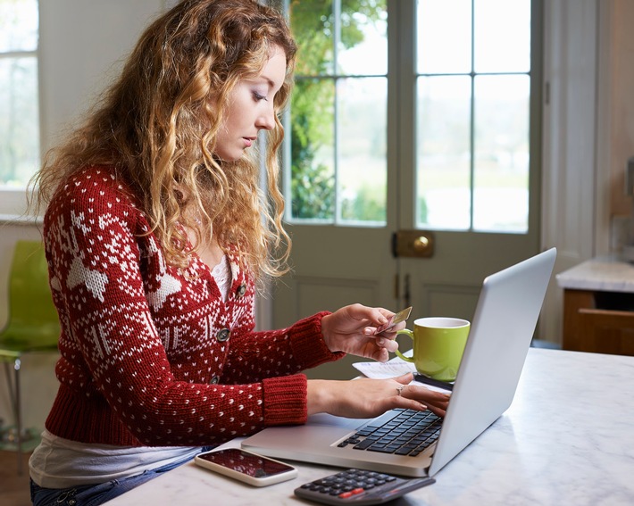 Per Mausklick versichert? Augen auf beim Online-Kauf