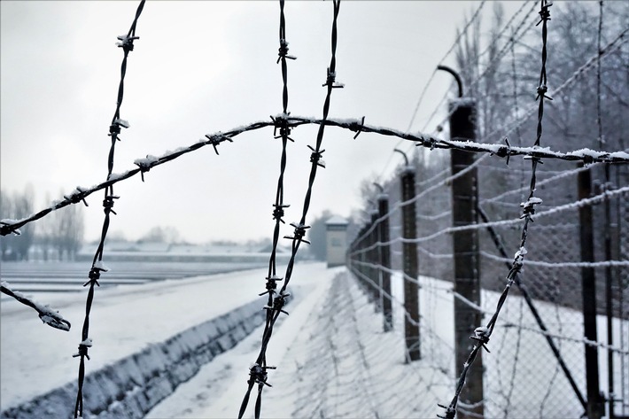 24 Stunden Dachau: ZDFinfo-Doku über das KZ vor 75 Jahren und heute