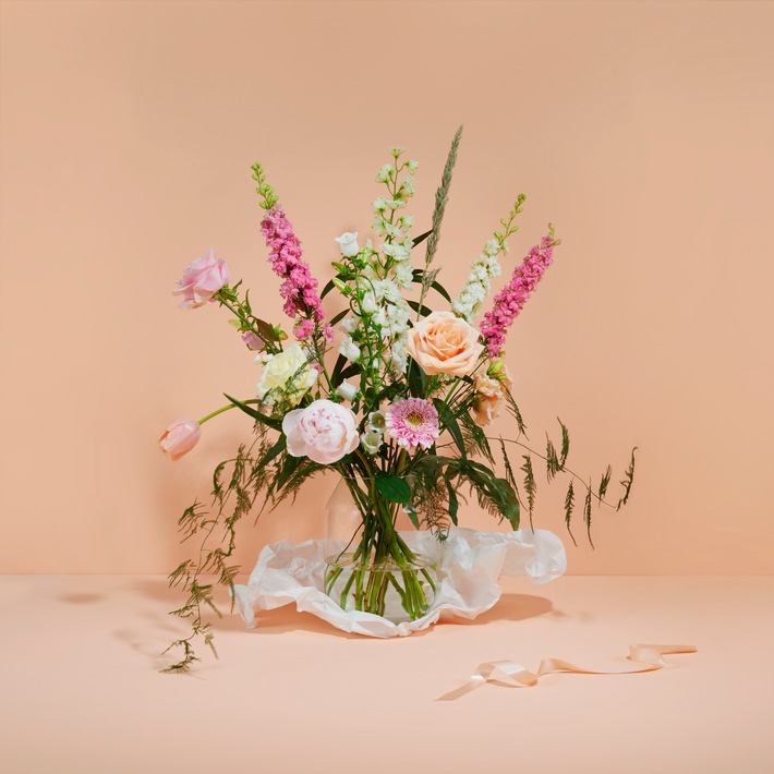 Zum Muttertag hält bloomon, der Online-Florist für Premium Blumen, etwas Neues bereit: Das bloomon Geschenk-Bouquet