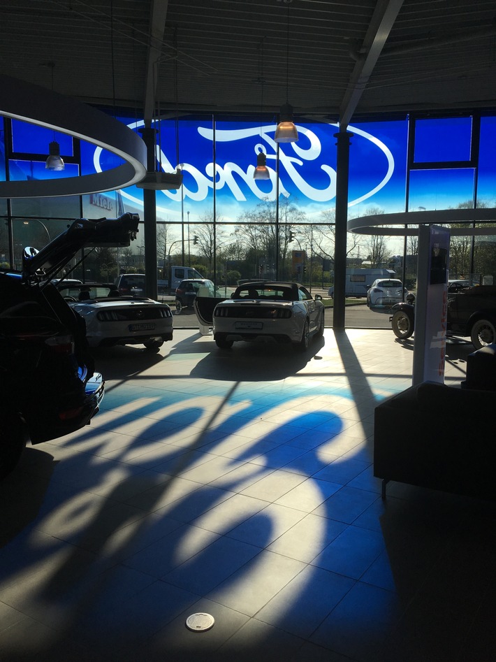 Ford-Händler öffnen Verkaufsräume und bieten attraktives Finanzierungsangebot: "Jetzt kaufen, später zahlen"