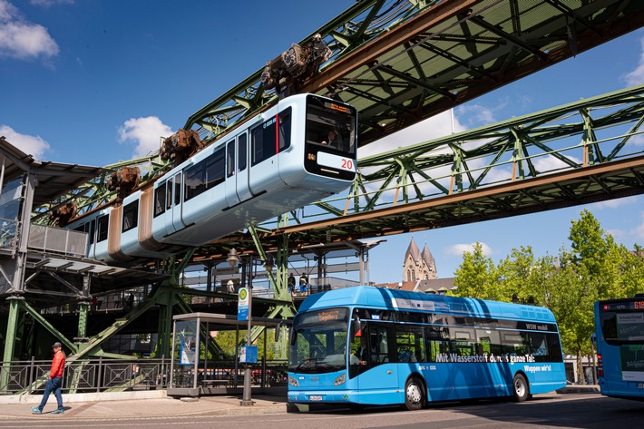 "Verkehrsinnovation europäischen Ranges": Müll macht Wuppertaler Wasserstoffbusflotte mobil