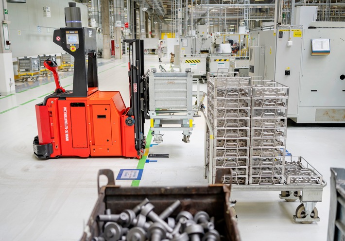 SKODA AUTO Werk Vrchlabi startet automatische Teilebestellung und -belieferung der CNC-Bearbeitungslinien