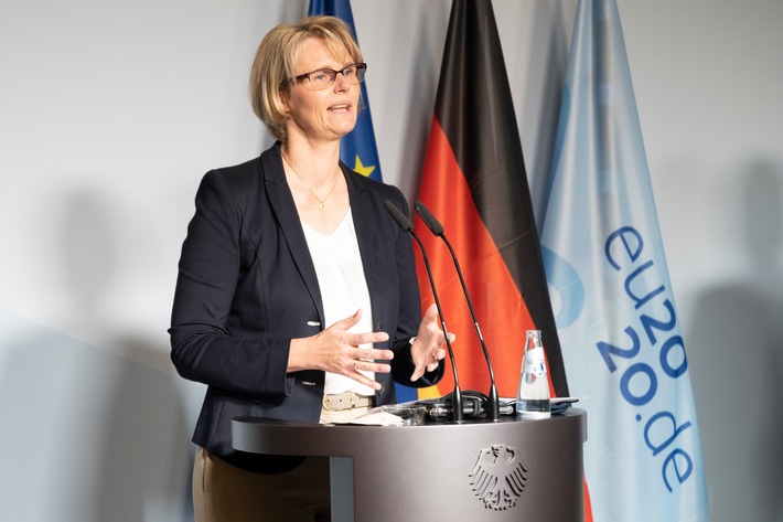 Karliczek: Deutschland ist heute wieder "Hotspot" für die Batterieforschung