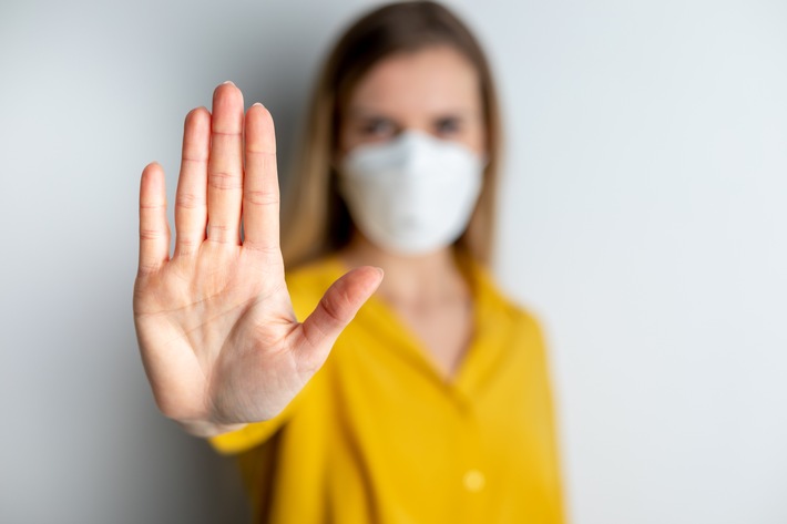 Erste Hinweise aus Humanstudie / Carragelose-haltiges Nasenspray könnte Schutz vor SARS-CoV-2 Infektionen bieten