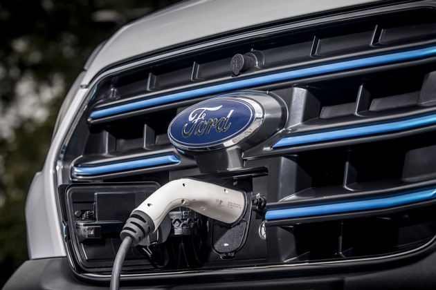 Ford E-Transit kurz vor Markteinführung - bereits jetzt testen Flotten das voll-elektrische Nutzfahrzeug auf der Straße