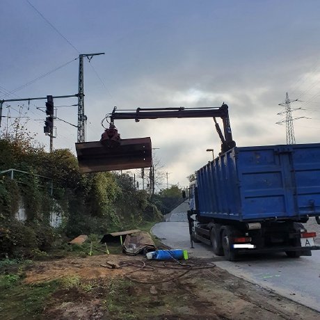 Der lokale Schrotthandel ermöglicht den Neussern eine kurzfristige Schrottabholung