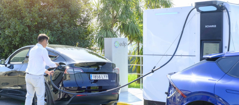 EDP und XCharge Group bringen Net Zero Series Ladegeräte nach Europa