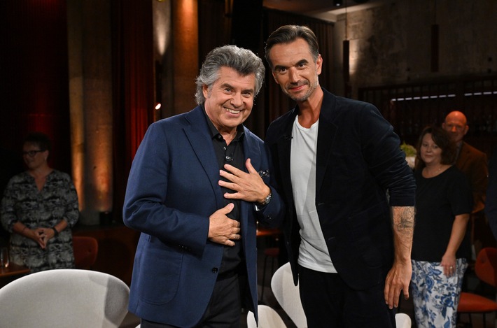 SWR GLÜCKWUNSCH, ANDY! - FLORIAN SILBEREISEN FEIERT ANDY BORG, am Samstag (08.11.25) um 20:15 Uhr im SWR.
Am 2. November 2025 feierte SWR Moderator und Schlagersänger Andy Borg 65. Geburtstag. Gratuliert wird mit einer besonderen Talkshow, präsentiert von Florian Silbereisen aus dem Bergson Kunstkraftwerk in München.
© SWR/Kerstin Joensson, honorarfrei - Verwendung gemäß der AGB im engen inhaltlichen, redaktionellen Zusammenhang mit genannter SWR-Sendung bei Nennung