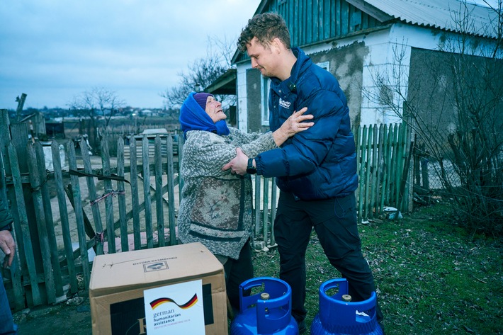 Hilfe in den Wintermonaten in der Ukraine / Weiterer Text über ots und www.presseportal.de/nr/50116 / Die Verwendung dieses Bildes für redaktionelle Zwecke ist unter Beachtung aller mitgeteilten Nutzungsbedingungen zulässig und dann auch honorarfrei. Veröffentlichung ausschließlich mit Bildrechte-Hinweis.